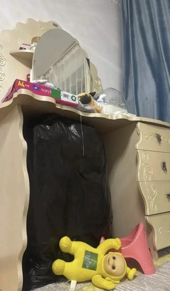 Спальный гарнитур