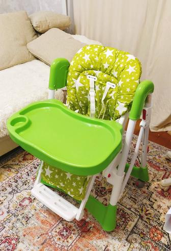 Продам стульчик для кормления