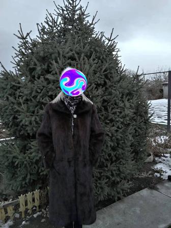 Продам норковую шубу р-р 52-54