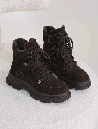 Продам зимние ботинки новые