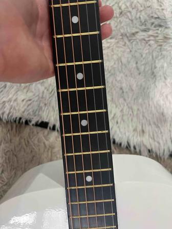 Продам гитару