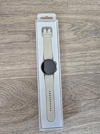 Продаю Samsung Galaxy Watch 6 (40 мм)
