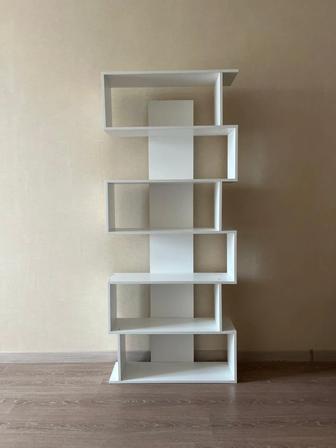 Книжный шкаф
