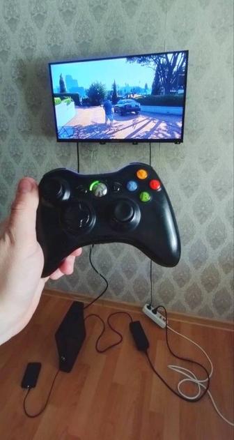 Xbox 360 Slim есть все