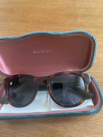 Продам очки GUCCI