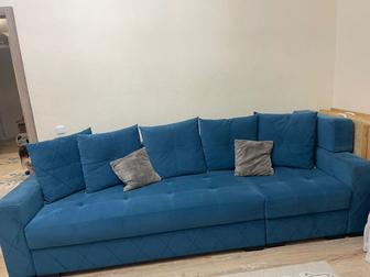 Продается диван в синем цвете