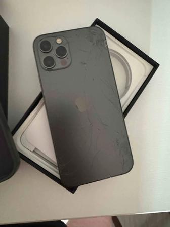 Продам айфон 12 про