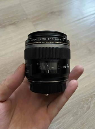 Объектив CANON EFS60 mm