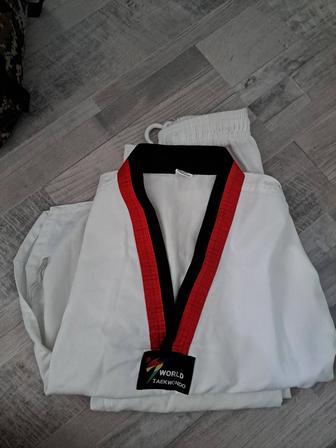 Спортивные снаряжения тхэквандо