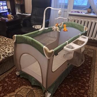 Манеж-кроватка