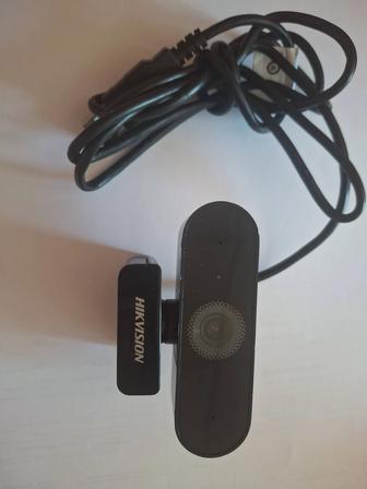 Веб-камера Hikvision DS-U02