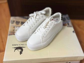 Продам кеды