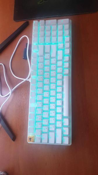 Механическая клавиатура Glorious GMMK2