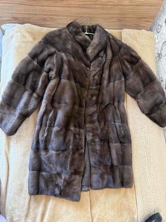 Продам норковую шубу