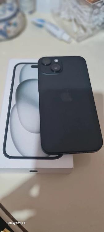 iPhone 15 телефон