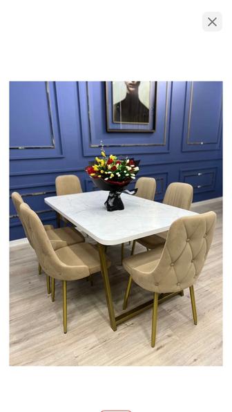 Стол со стульями