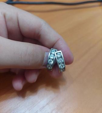 Продам серьги серебро
