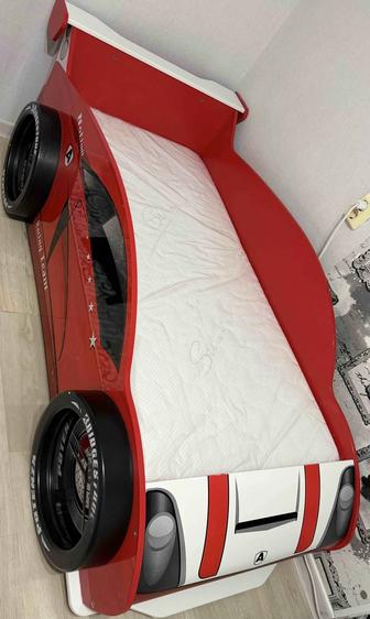 Продается кровать-машина с новым матрасом