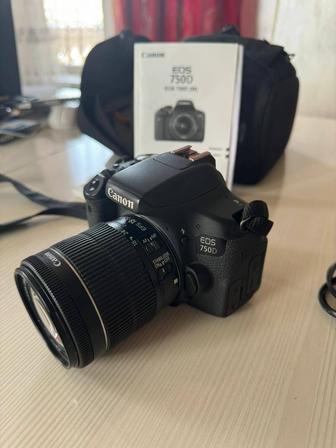 Фотоапарат Canon 750D очень хорошим состоянии