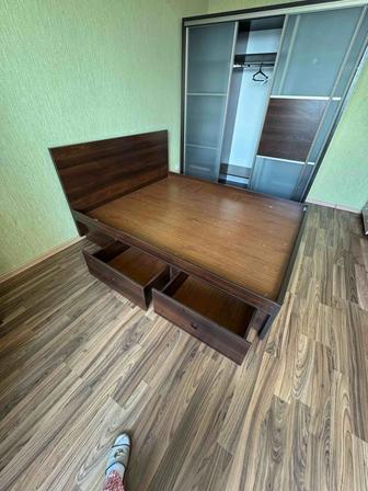 Продам кровать со шкафом