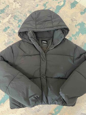 Продам зимний пуховик Zara