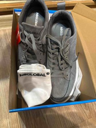 Новые кроссовки