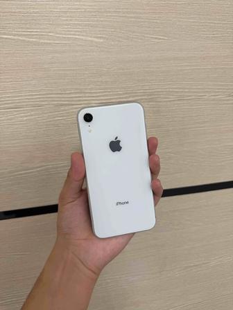 iPhone XR 128gb 80% в отличном состоянии