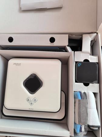 Робот полотерка Irobot Braava 390T
