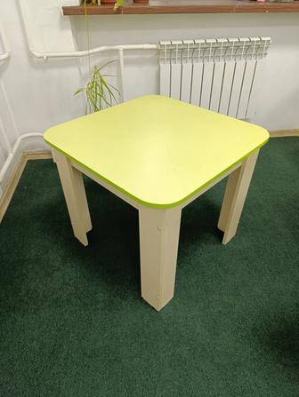 Продам столики и табуретки