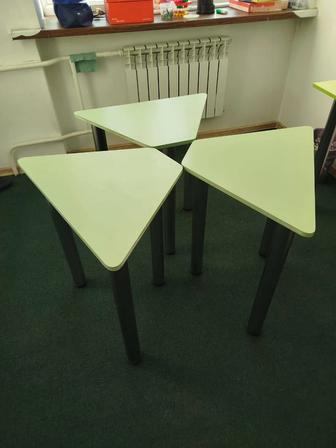 Продам столики и табуретки