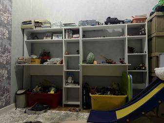 Продам 2 школьных стола