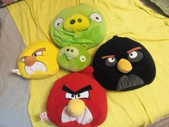 Игрушки 5 штук в виде подушек