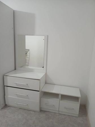 Срочно продаю тумбу и трюмо