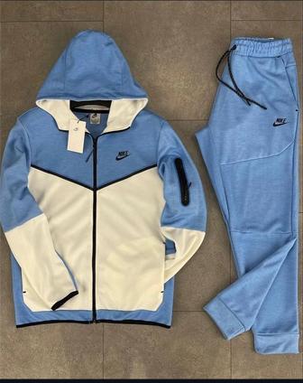 nike tech fleece