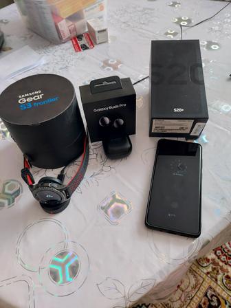 Продам Samsung S20plus,наушники Galaxy Buds Pro, часы Gear S3 Frontier