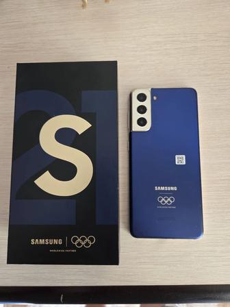 Продам телефон Samsyng S21 оригинал 8/256 в отличном состоянии