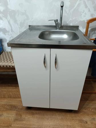 Продам кухонную мойку