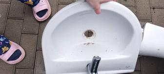 Продам раковину тюльпан с смесителем