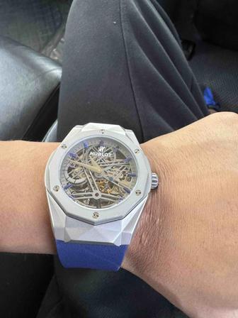 Часы Hublot