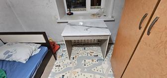 Продаю письменный стол