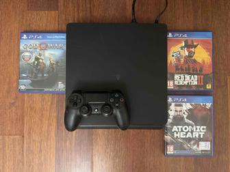 Sony PlayStation 4 (и 4 игры)