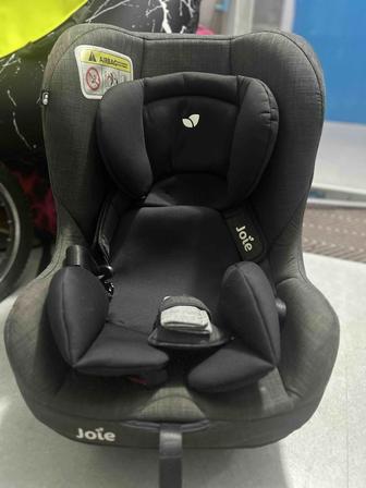 Кресло автомобильное Joie