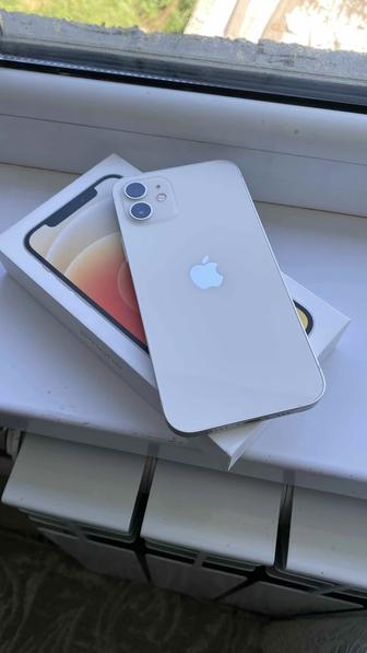 Продам телефон Iphone 12 128gb