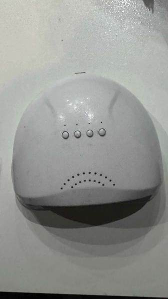 Лампа маникюрная