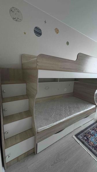 Двухъярусная кровать