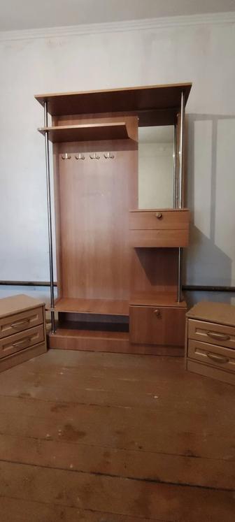 Продам прихожный шкаф цена договорной
