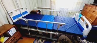 Медицинская кровать с электроприводом