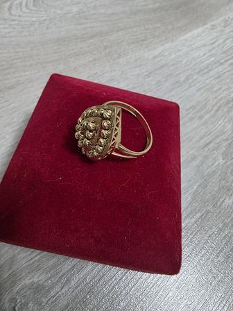 Срочно продам золотое кольцо
