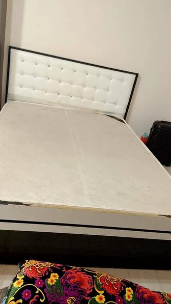 Двухспальный кровать