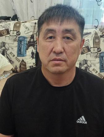 Специалист службы безопасности, оператор, помощник оператора маслоцеха,